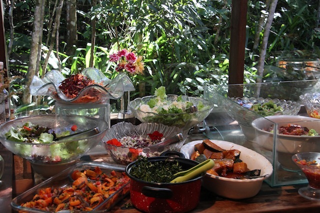 o maravilhoso bufê de saladas