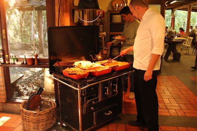 os deliciosos pratos quentes aos cuidados do Chef