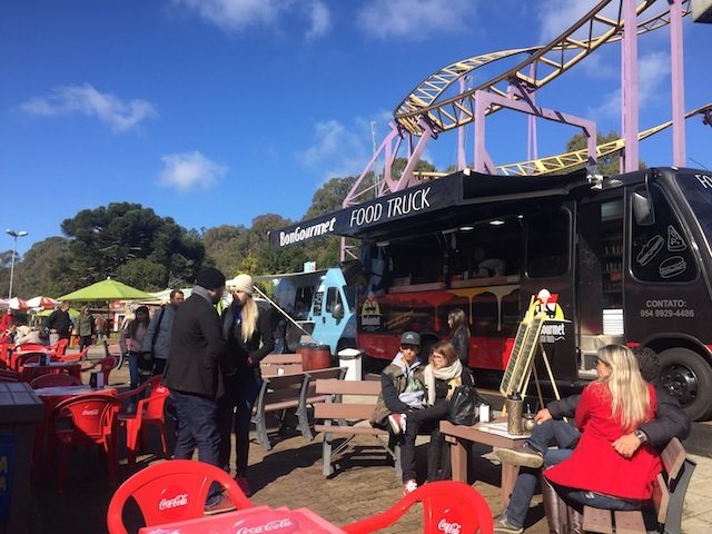 A novidade do Alpen não é um brinquedo, é o Alpen Food Park com food trucks da região nos fins de semana