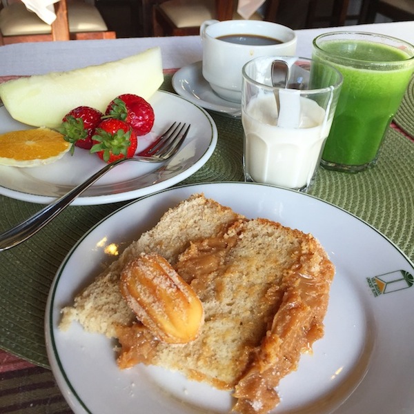 Café da manhã do Vila Suzana com bolo churros, ai que saudades!!!!!!!