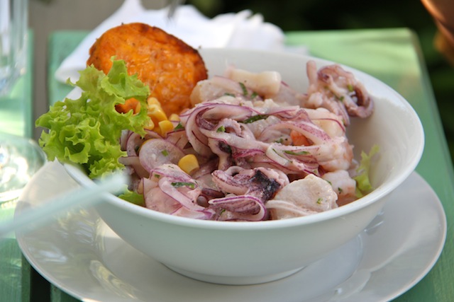 para beliscar: ceviche!