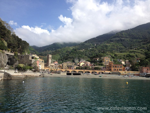 O lado histórico de Monterosso, por onde parte o barco turístico para os outros vilarejos