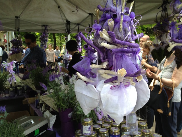 feira de artesanato no parque