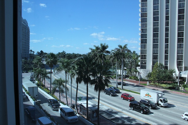 vista da janela do apartamento para a Collins