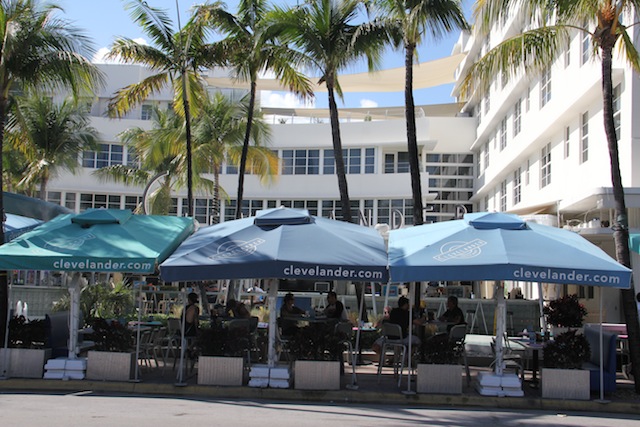 Segunda a nossa guia, este é o bar mais popular e recomendado na Ocean Drive: