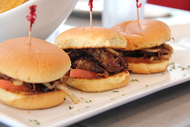 hummm… mini hambúrguer de yaca frita