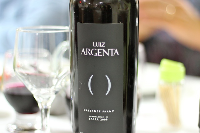 Apesar de termos degustado o Cabernet Franc, recomendo o Shiraz da Argenta