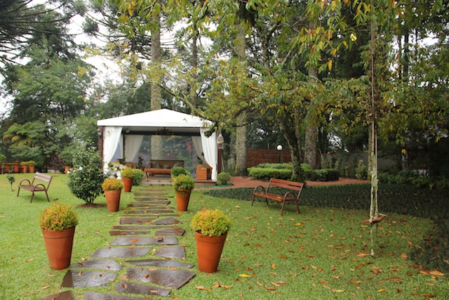 Uma pena que chovia e não conseguimos curtir o jardim!
