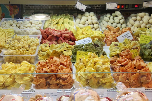 tem algumas bancas que até parecem a Itália