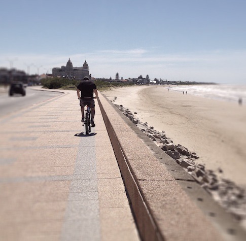 Pela rambla de Carrasco de bike! Perfeito também para correr e caminhar