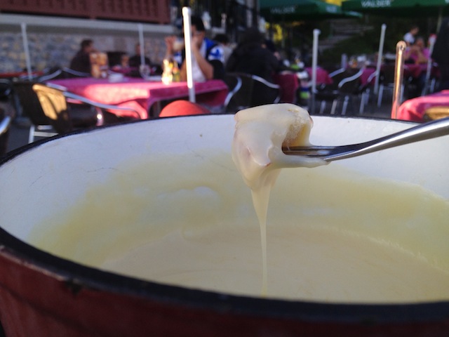 O fondue Suíço é uma boa pedida romântica!