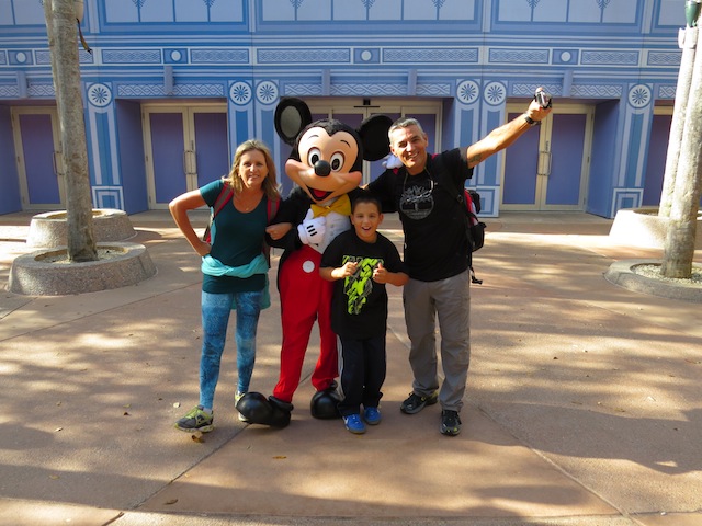 Jú , Jairo e o Gui . Ah, e o Mickey, claro