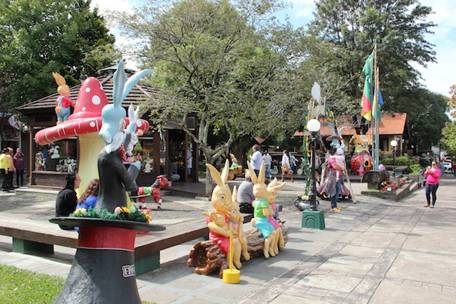 As decorações na Praça Major