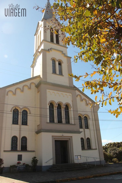 Igreja e praça