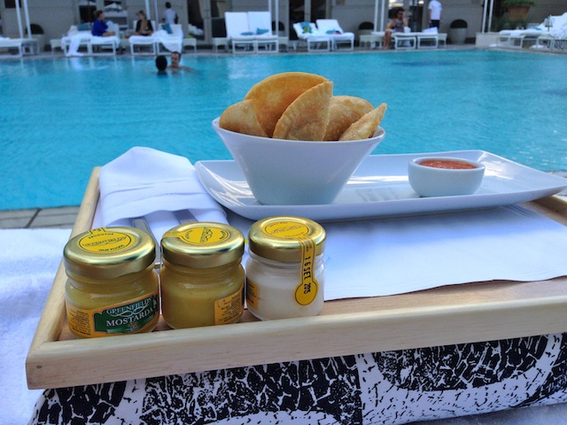 amei a bandeja da piscina