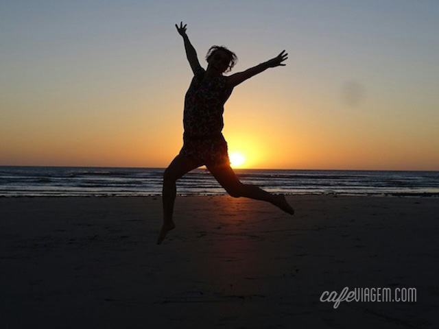 Meu primeiro pulo de emoção na rota: no pôr do sol incrível de Jeri