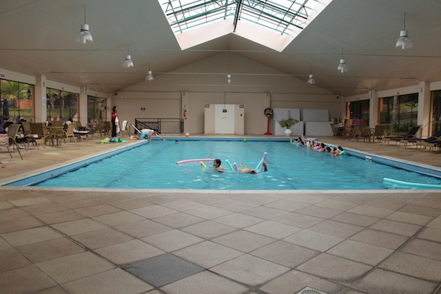 A piscina coberta, perfeita para os dias frios