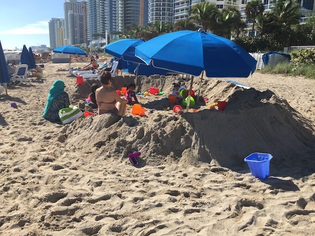 Curtindo a praia do hotel Double Tree by Hilton