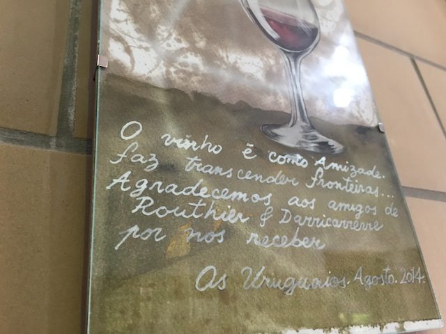 nas paredes da Vinícola, um belo texto