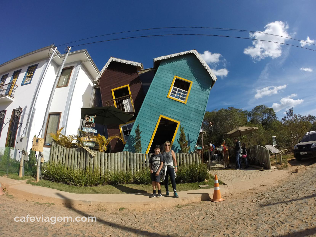 Tiradentes com crianças