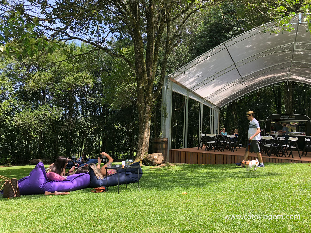 Open Lounge Cave Geisse